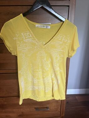 J. Crew Yellow V-Neck Short Sleeve Graphic Tee